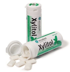 [630079] Chicles Xylitol Miradent sabor Hierbabuena bote 30 gr